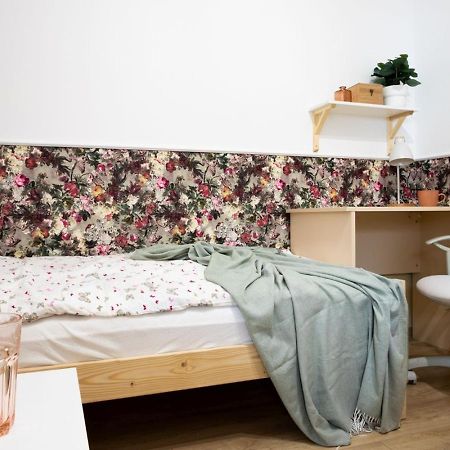 Apartamenty Gorki Male Tuszyn Kültér fotó