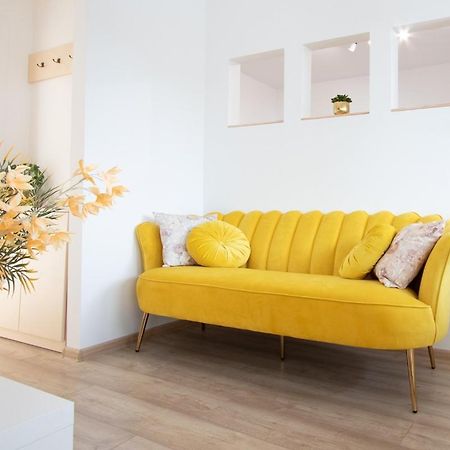 Apartamenty Gorki Male Tuszyn Kültér fotó