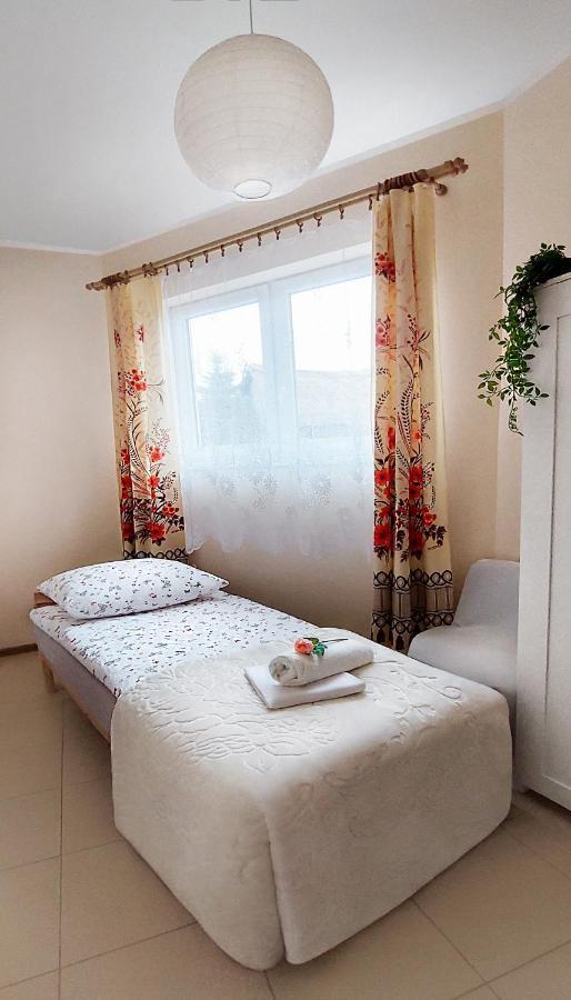 Apartamenty Gorki Male Tuszyn Kültér fotó