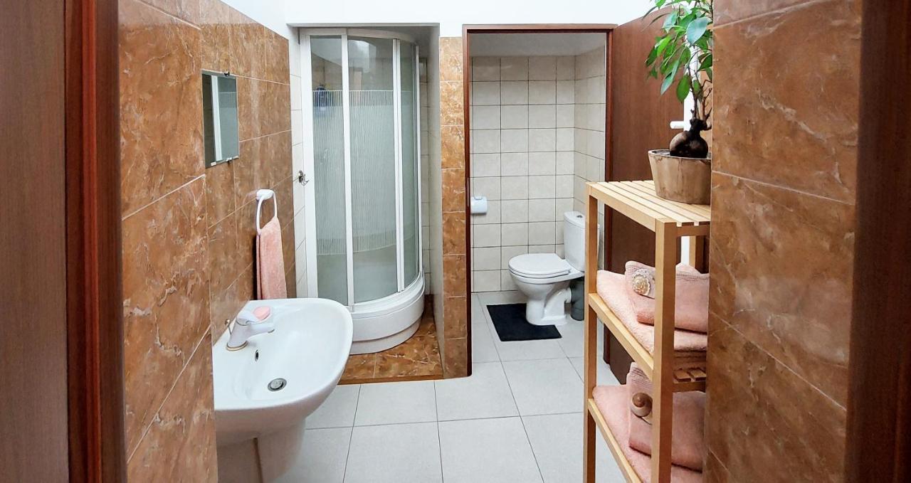 Apartamenty Gorki Male Tuszyn Kültér fotó