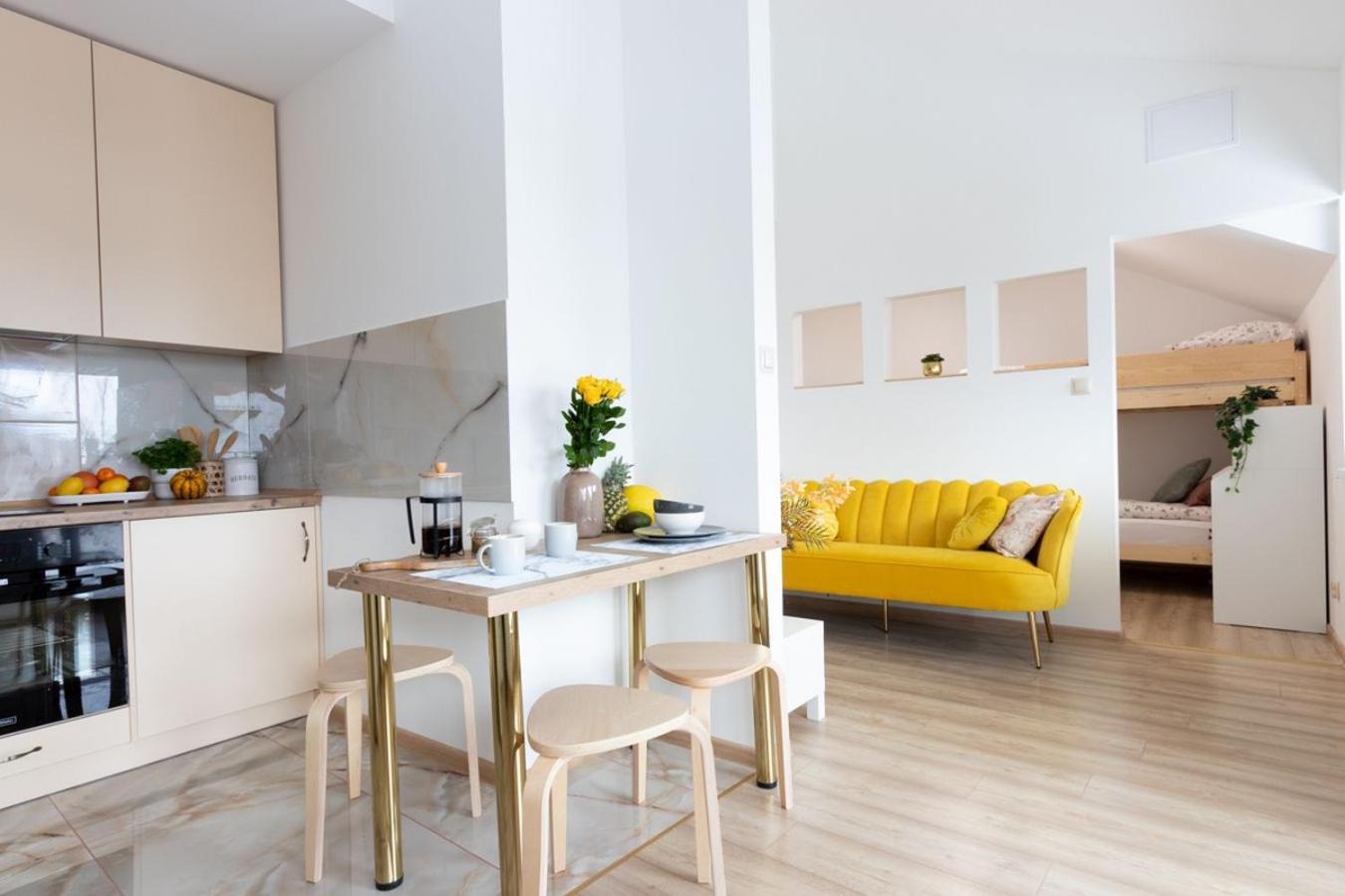Apartamenty Gorki Male Tuszyn Kültér fotó