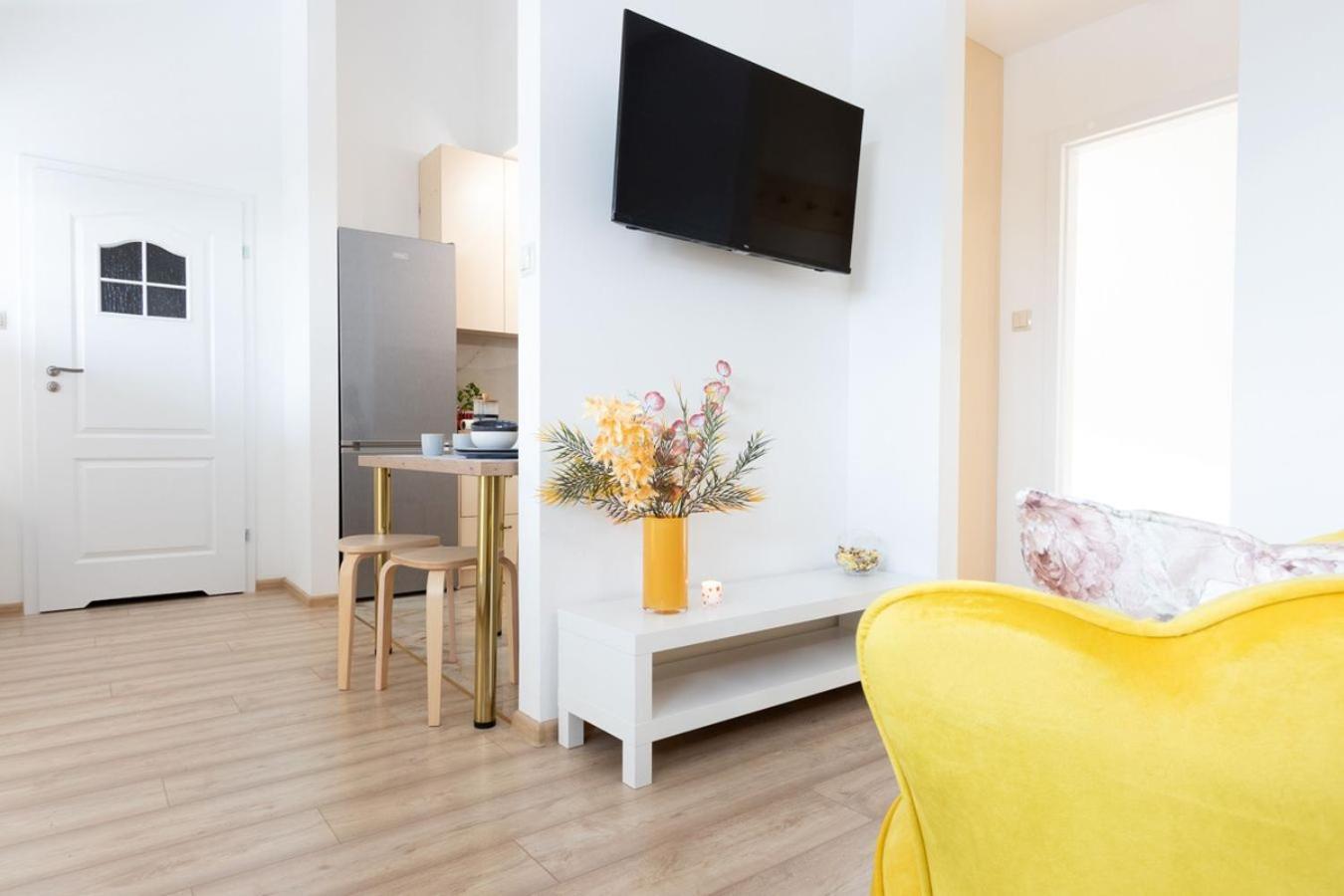 Apartamenty Gorki Male Tuszyn Kültér fotó
