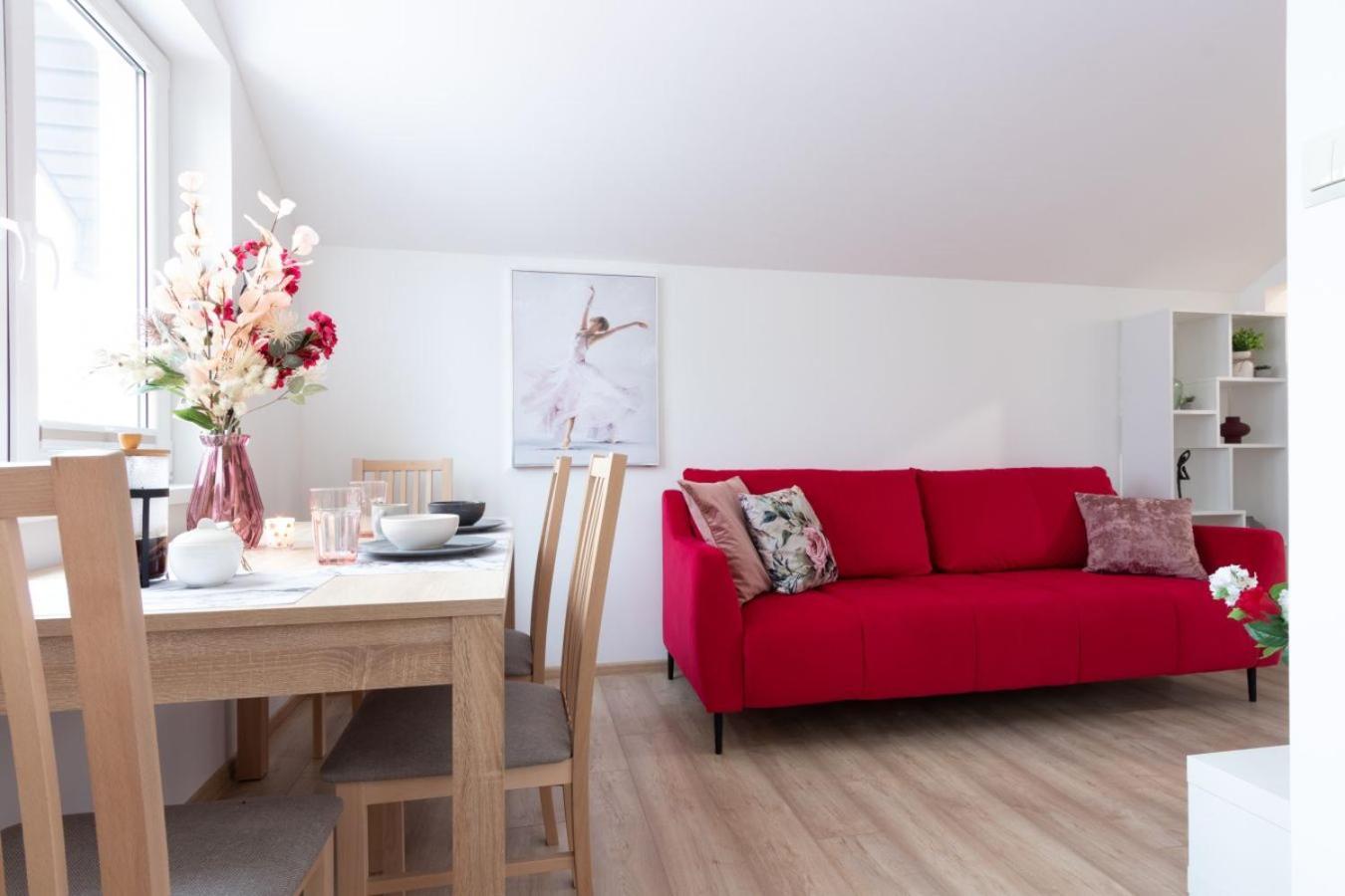 Apartamenty Gorki Male Tuszyn Kültér fotó