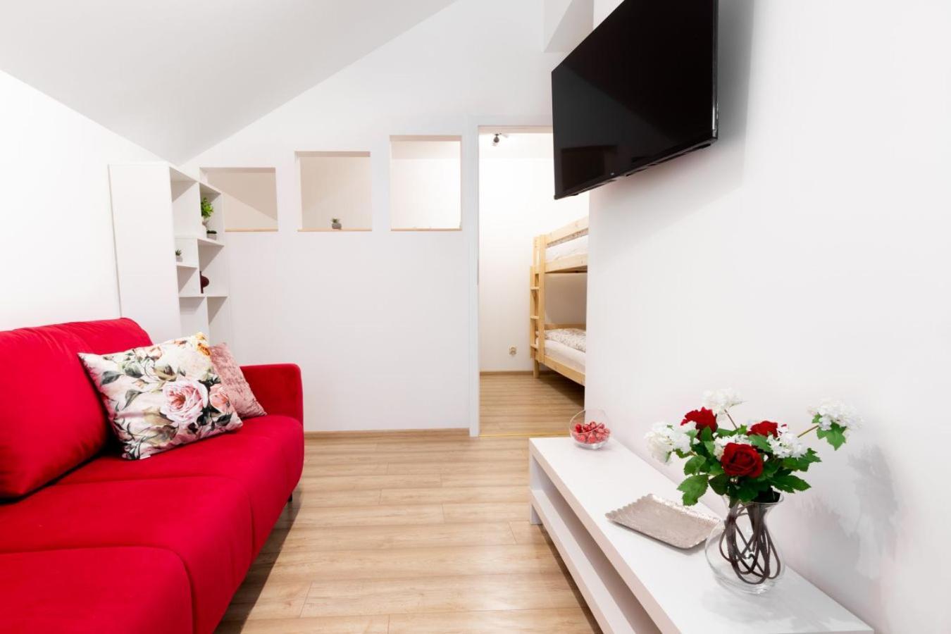 Apartamenty Gorki Male Tuszyn Kültér fotó