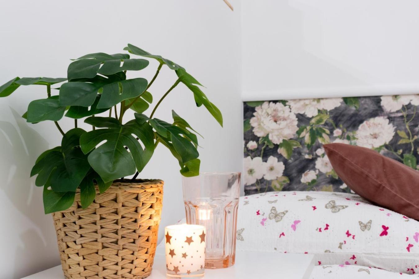 Apartamenty Gorki Male Tuszyn Kültér fotó