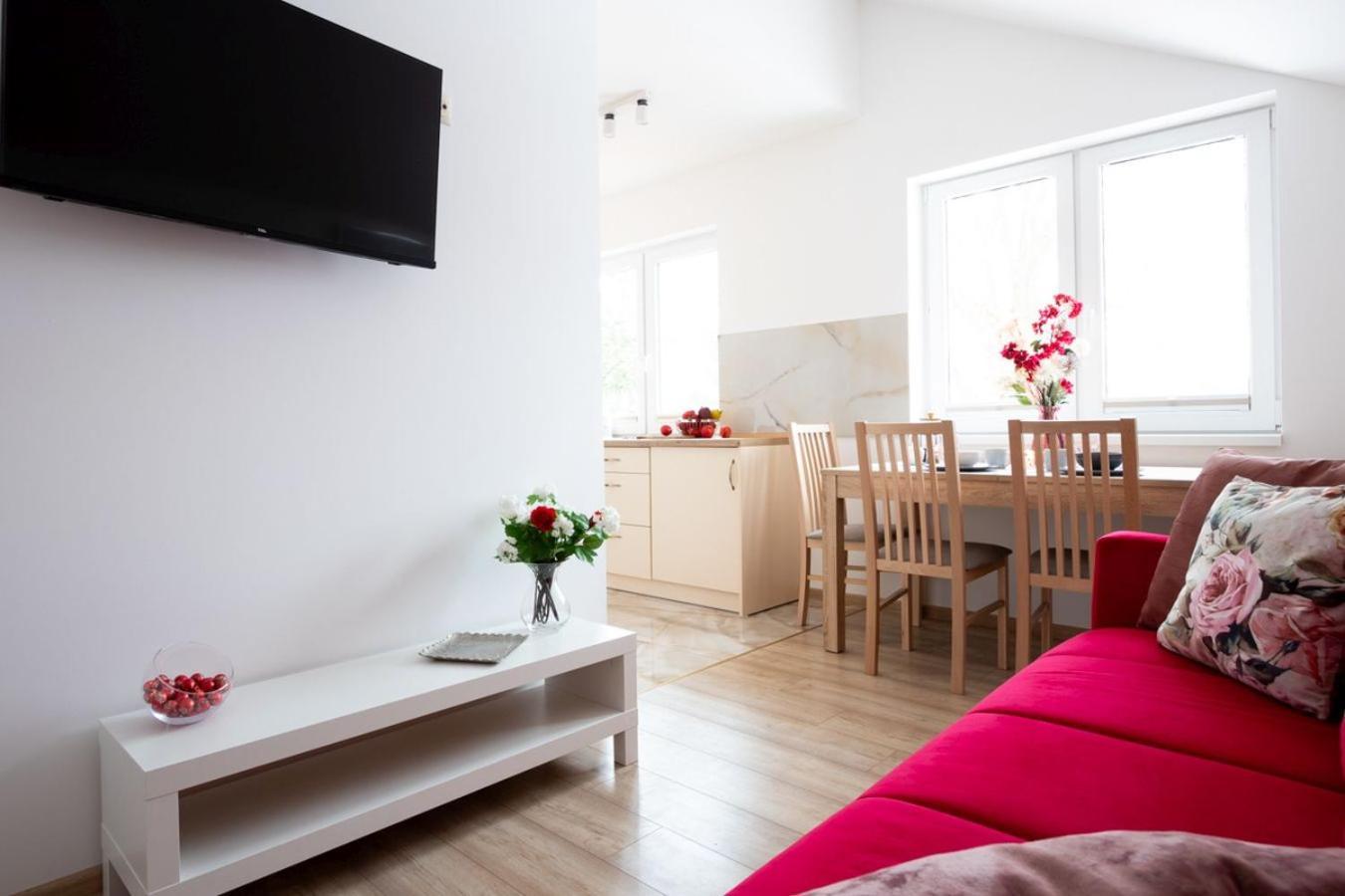 Apartamenty Gorki Male Tuszyn Kültér fotó